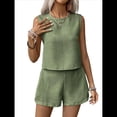 thumbnail image 3 of Conjunto de 2 Piezas de de Verano para Mujer, Camiseta Sin Mangas con Cuello Redondo y Pantalones Cortos Elásticos de Cintura Alta. Verde S, 3 of 10