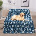 thumbnail image 1 of Manta para perros Rezutan de franela lavable para perros grandes, color azul marino, 1 of 7