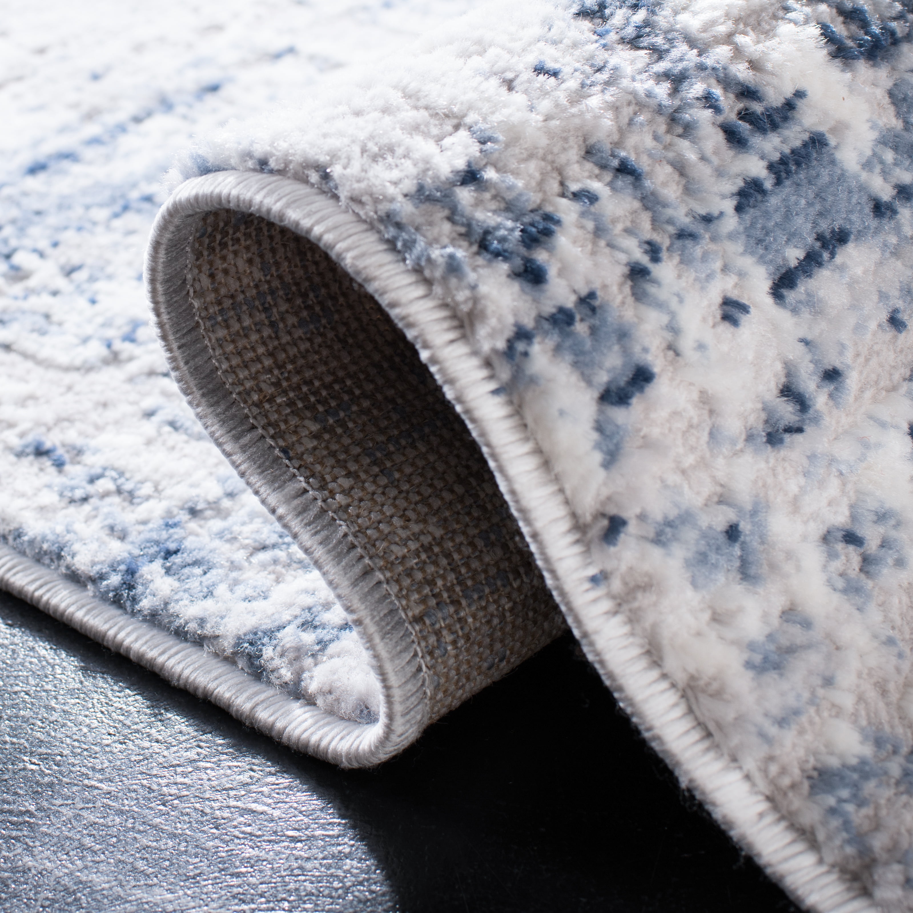 Safavieh Amelia Carrie Abstract Area Rug, Blue/Gray, 6' x 8' Oval