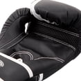 thumbnail image 3 of Guantes de Boxeo Venum Challenger 2.0 para Niños 114 g Negro/Blanco, 3 of 5