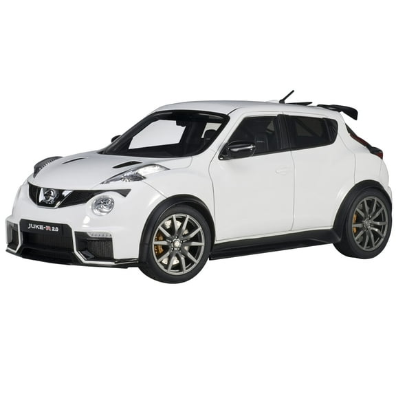 Nissan Juke R 2.0 White 1/18 Model Car by Autoart