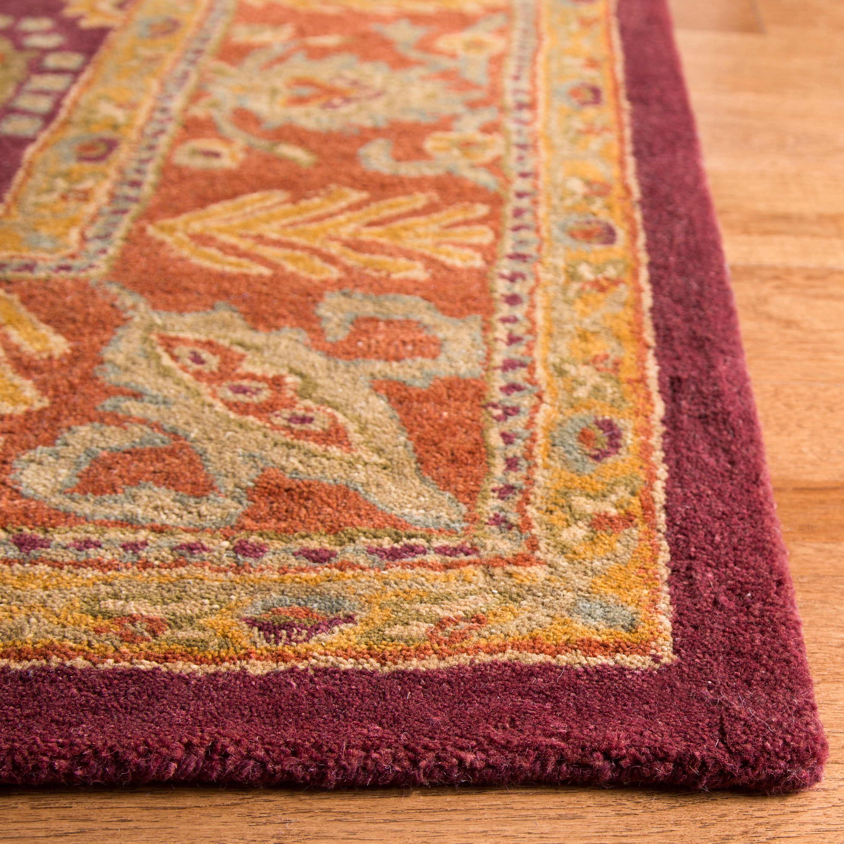 SAFAVIEH Bergama BRG190C Handmade Red / Rust Rug