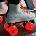 thumbnail image 3 of Roues Lumineuses Lumineuses pour Patins à Roulettes Quad avec Roulements de Banque Installés, Lot de 4 - Roues Pop pour Patins à Roulettes Quad 32 mm x 58 mm (Rouge), 3 of 5