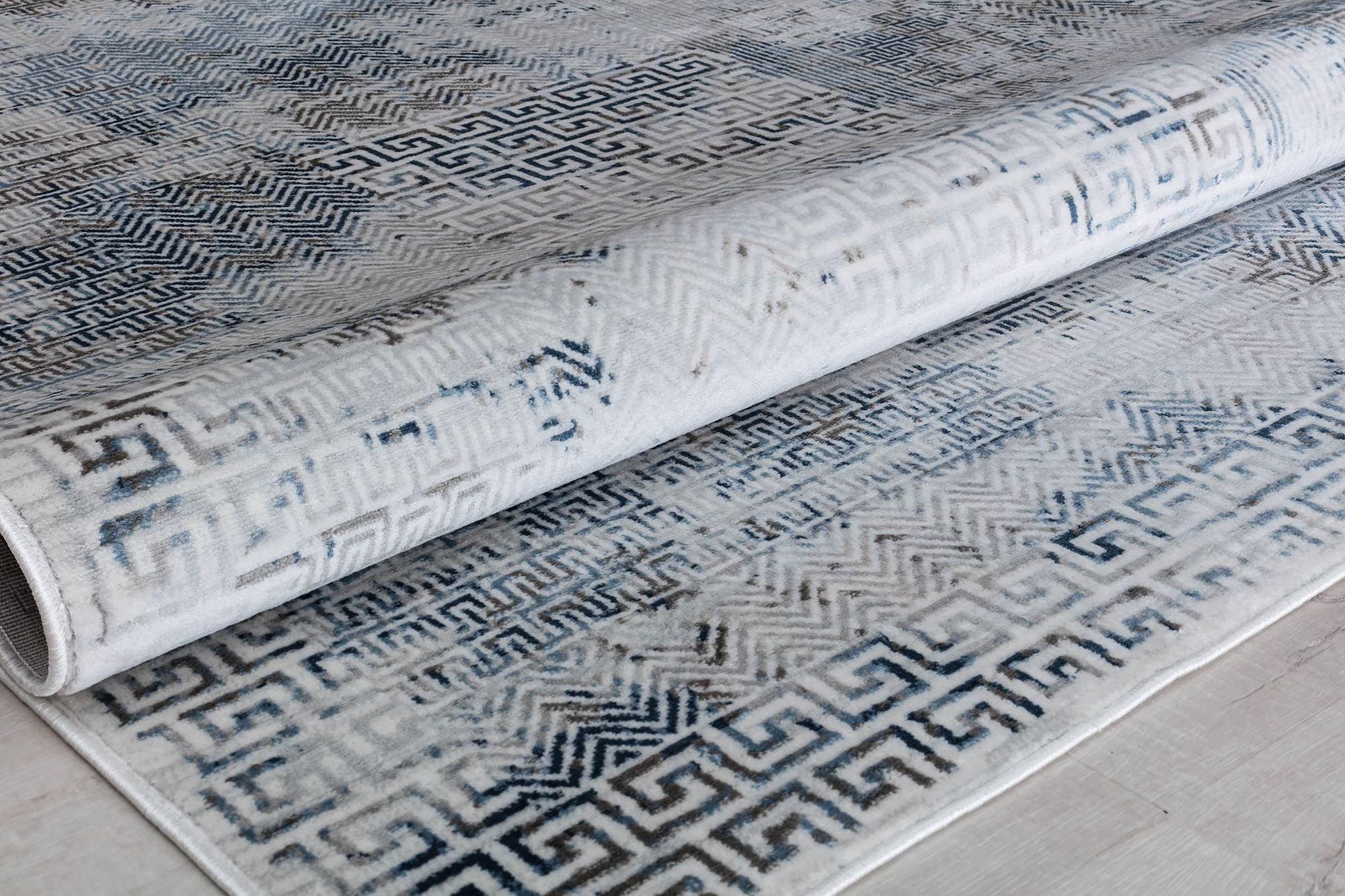 Rugs America Silas SM50A Mediterranean Breeze Abstract Vintage Blue Area Rug, 2'6" x 8'