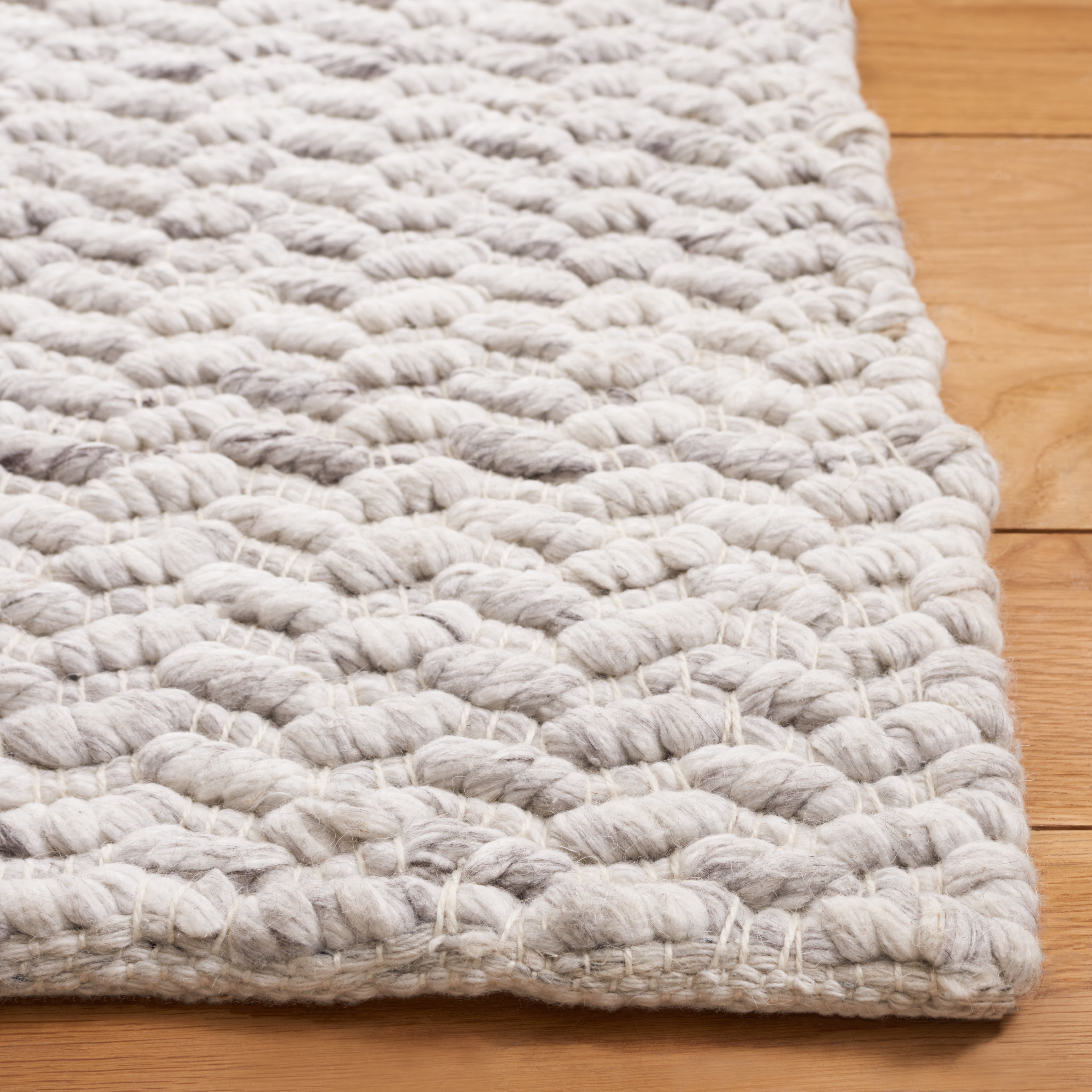 SAFAVIEH Natura Thaddeus Solid Area Rug, Silver, 3' x 5'