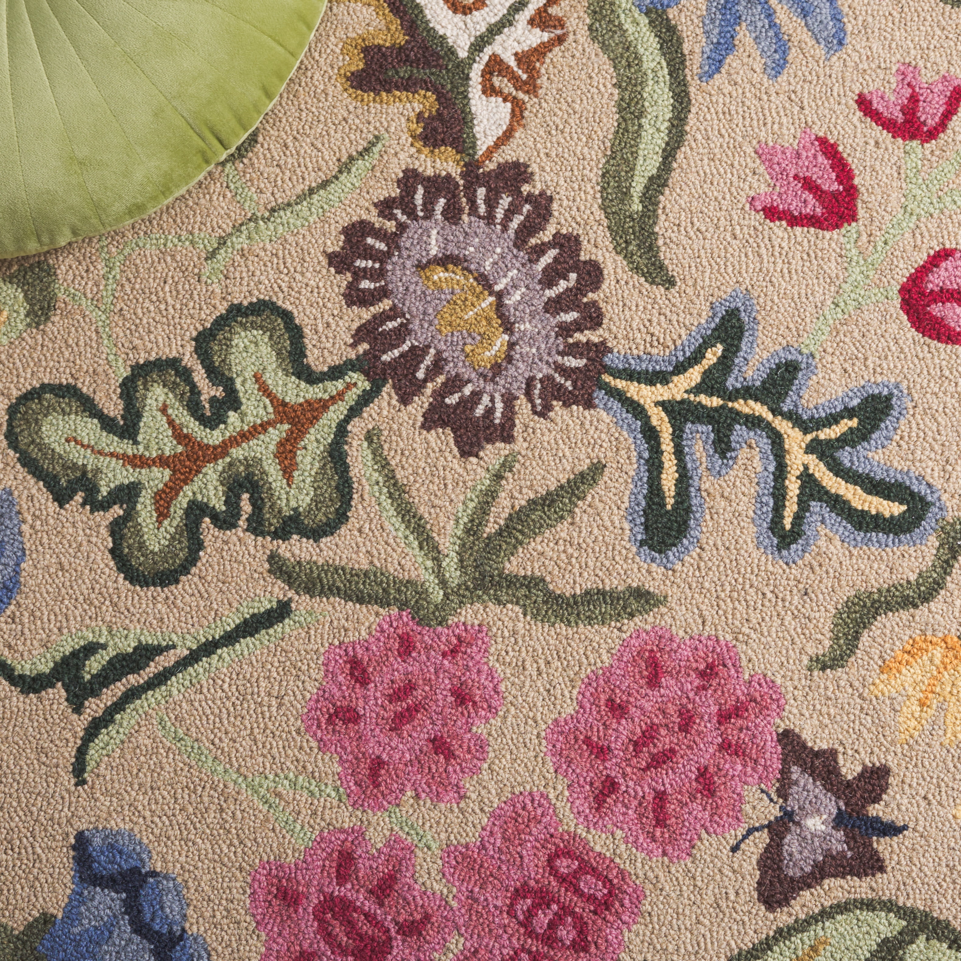 Safavieh Chelsea Mabelle Floral Wool Area Rug, Beige/Pink, 9' x 12'