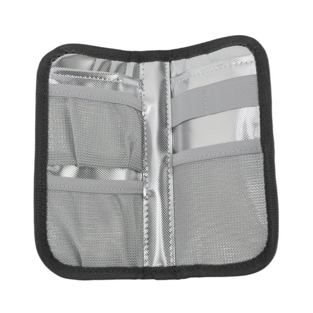 Portable Insulin Cooler Case with 2 Ice Packs Lightweight and Medication Cooling Bag, Keep Humidify, Multifunctional Use for Insulin, Convenient for Travel