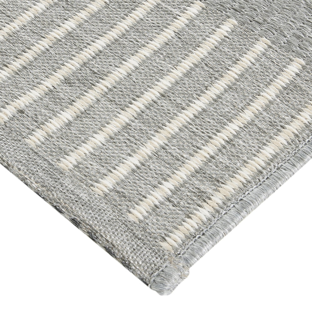 Better Homes & Gardens 5' x 7' Plaid Woven Reversible Outdoor Rug, Gray, Polypropylene