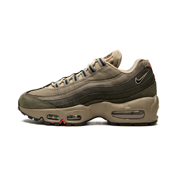 NIKE MENS Air Max 95 SE "Rough Green" DQ8570 200 from Stadium Goods