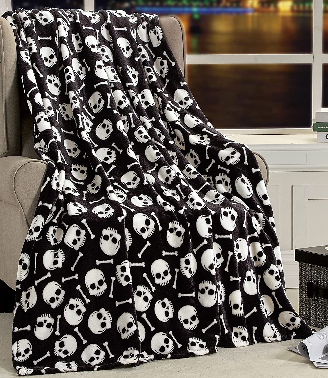 Skull fleece blanket new arrivals