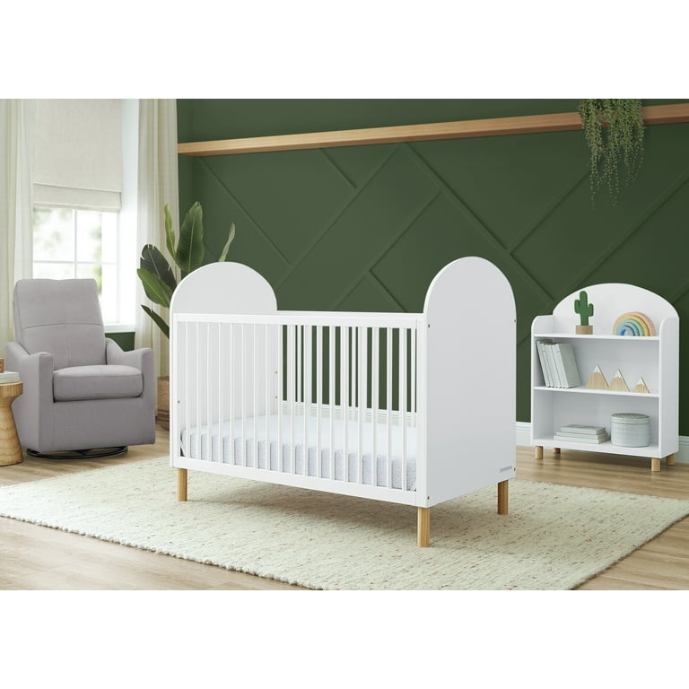 Delta Children Reese 4-in-1 Convertible Crib Greenguard Gold