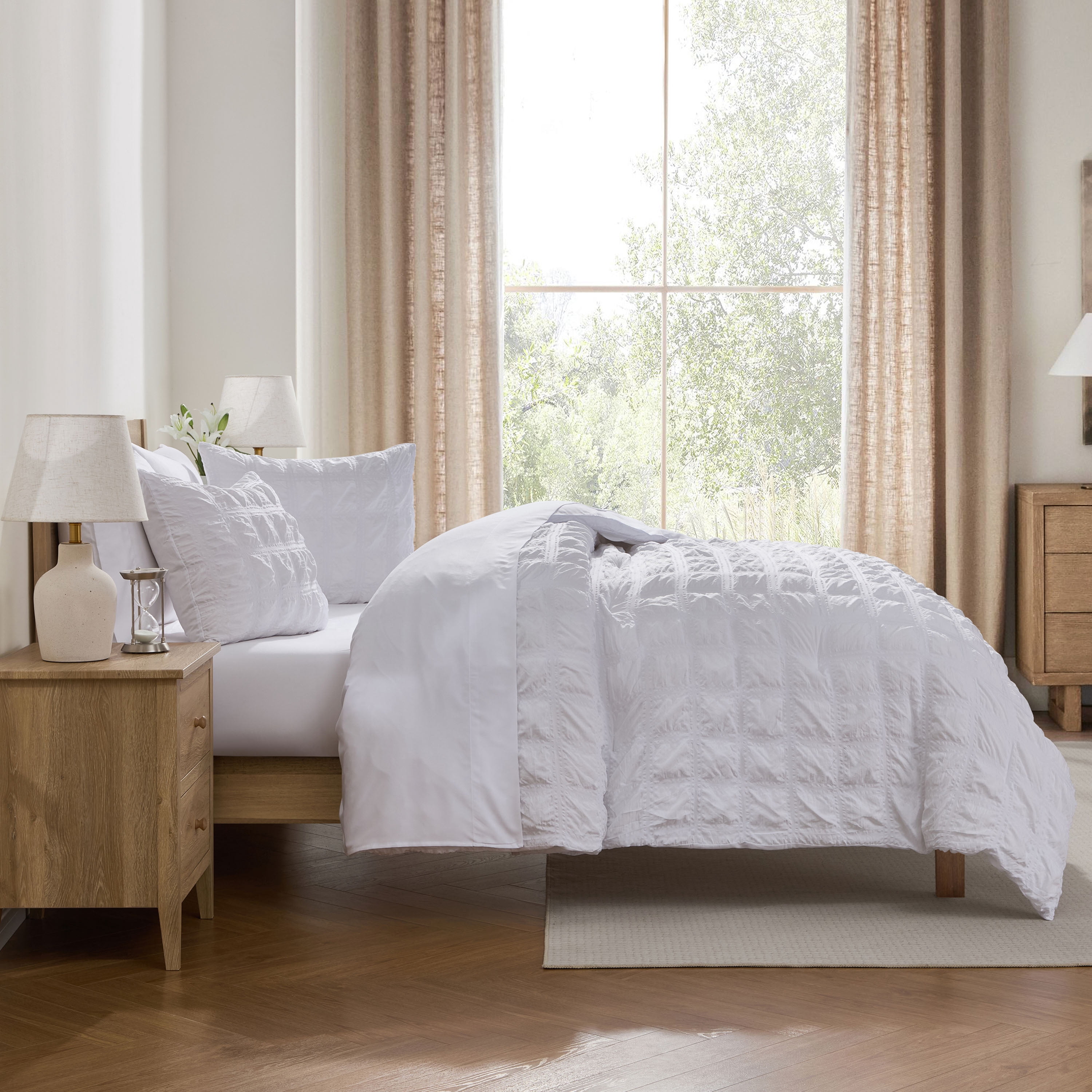 LammaLoe Queen Comforter Set, 7 Piece Seersucker Bed in a Bag, Bedding Comforter Set with Sheets, Modern Bed Set, White