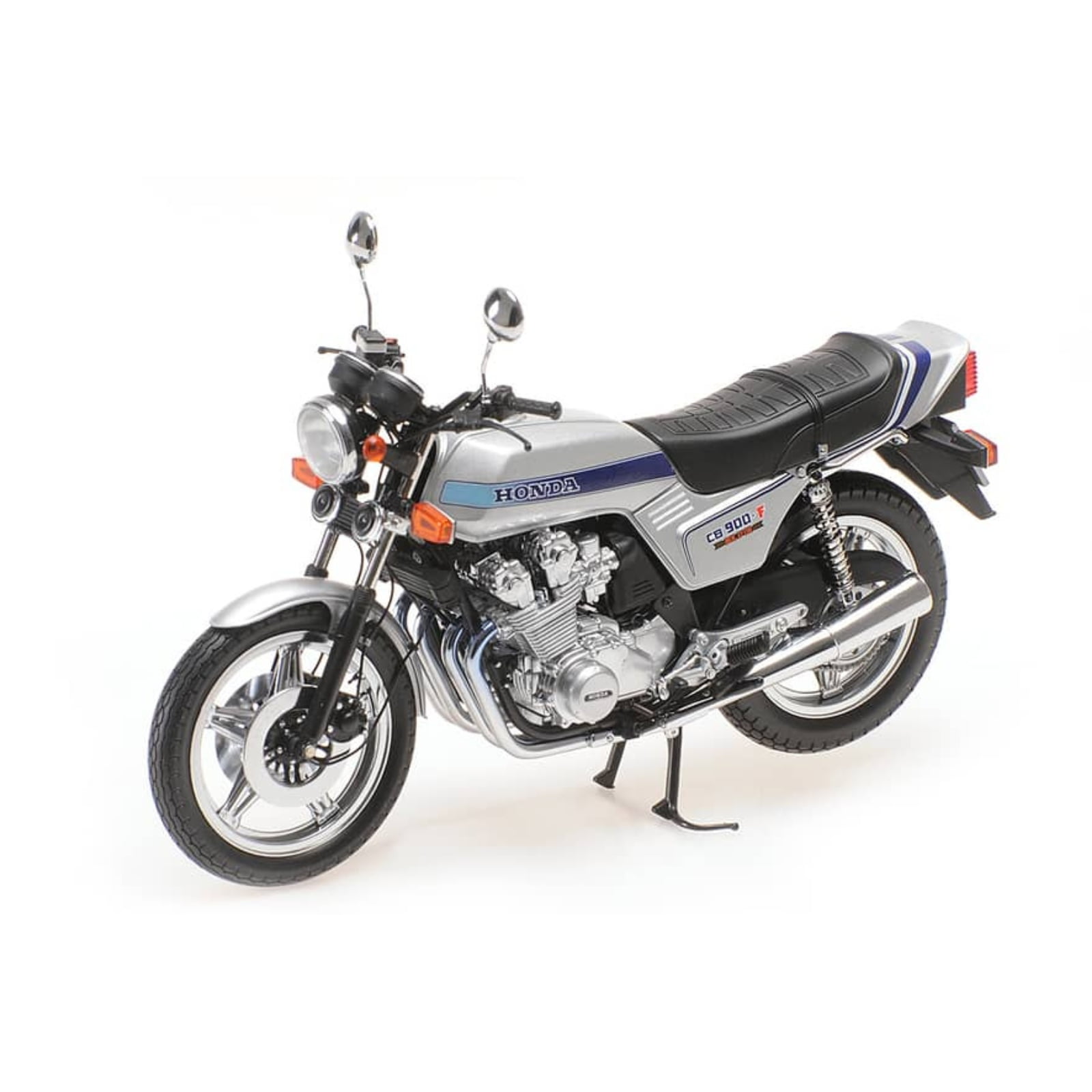 Yamaha Vmax (1993) 1:12 scale diecast model motorcycle in Silver