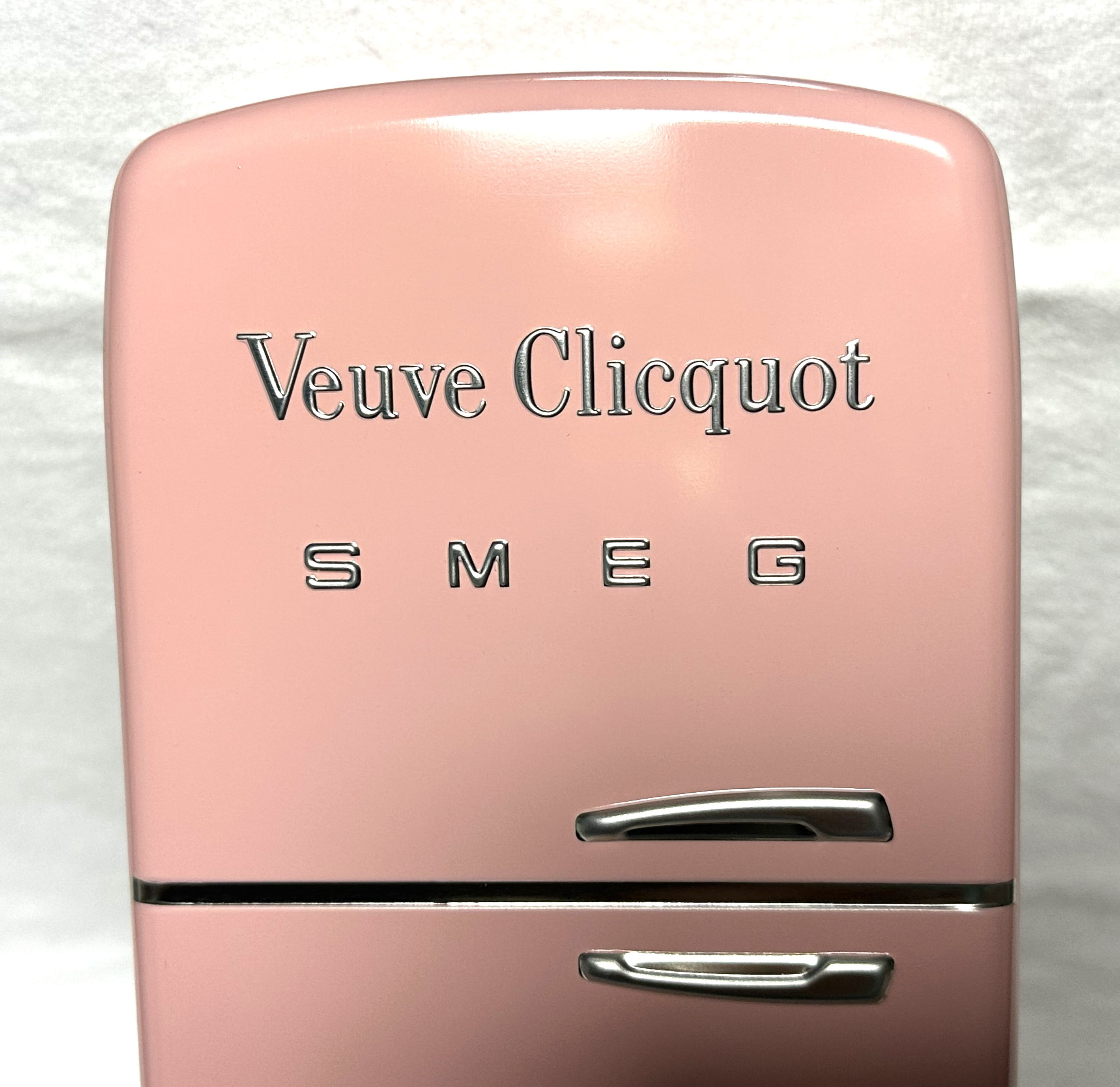 Smeg Has Collaborated With Veuve Clicquot on a Limited-Edition Fridge –  Robb Report