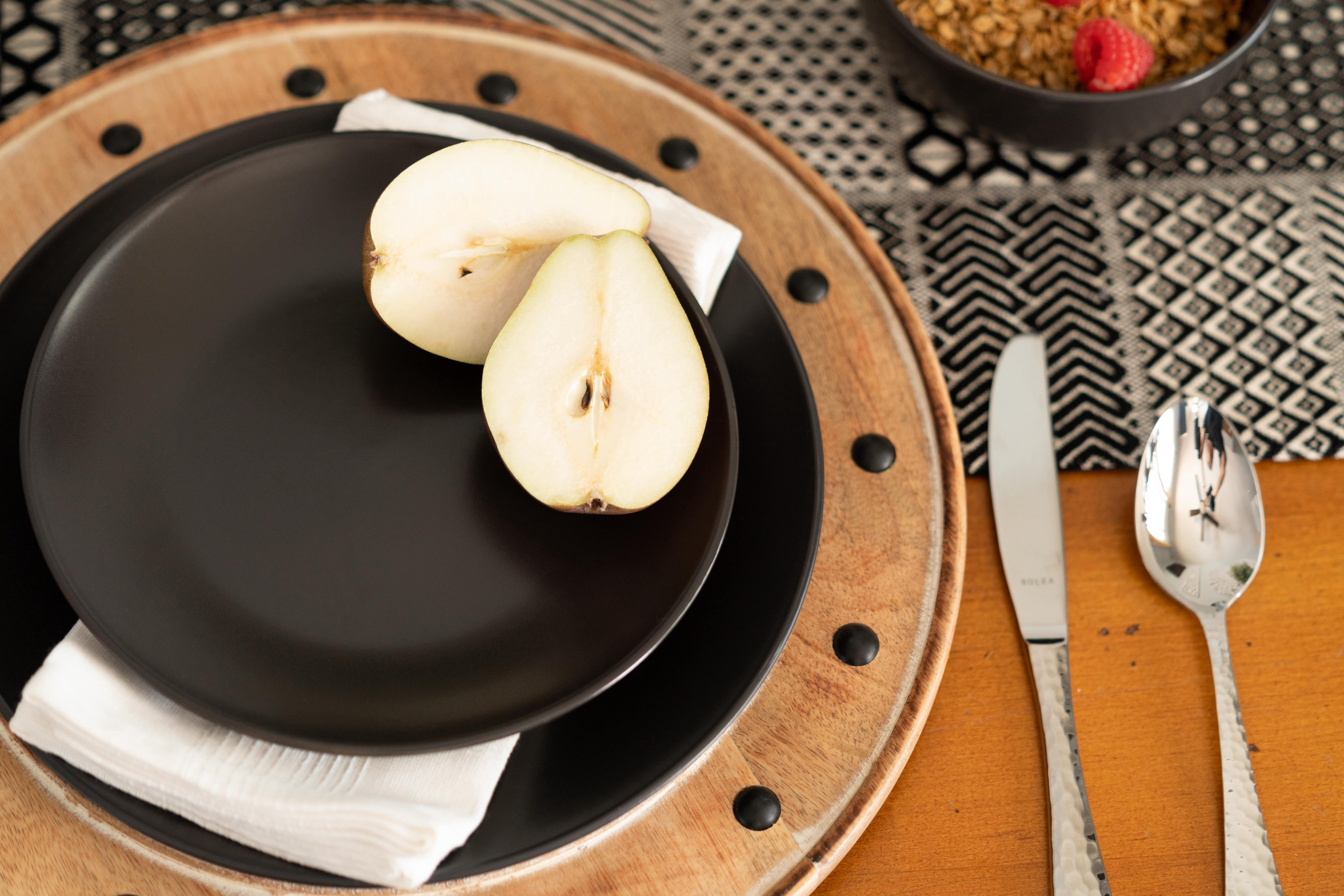 10 Strawberry Street Coupe Matte Catering Pack, 12Pc Dinner Plate Set, Black