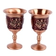 thumbnail image 1 of Copas de vino de metal vintage con relieve, decorativas, retro, para bar en casa, 2 unidades, oro rosa (fondo rojo), 1 of 14