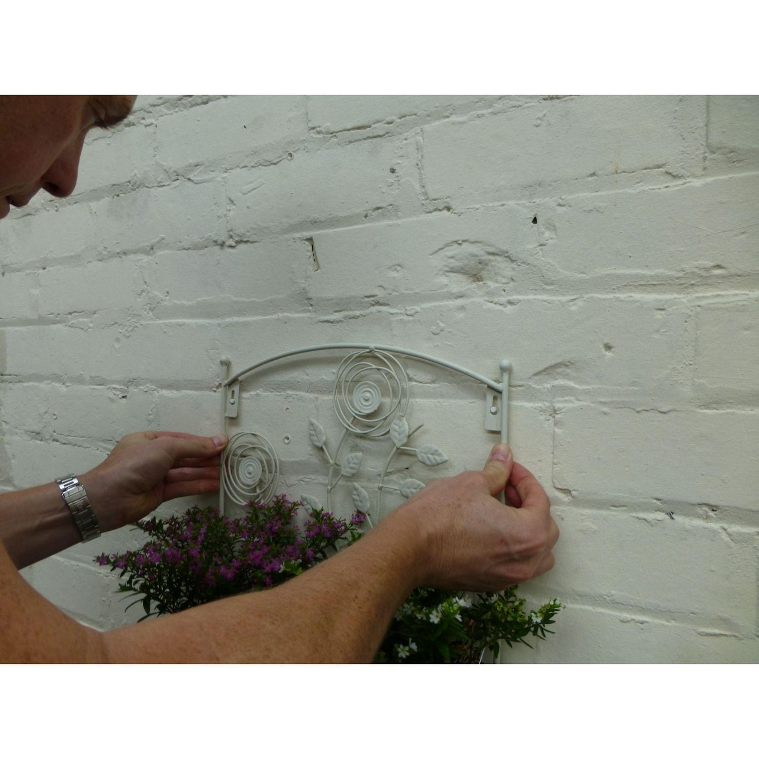 Takker 61 Piece Multi-Purpose Hanging Kit