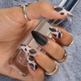 thumbnail image 4 of Prensa en las uñas Uñas postizas mate medianas con diseño Vaca Cubierta completa Puntas de uñas postizas artificiales para mujeres y niñas 24 piezas Namotu HMYH852, 4 of 6