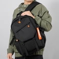 thumbnail image 1 of Mochila informal ligera unisex con cremallera y puerto de carga (negro), 1 of 6