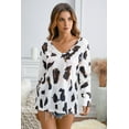 thumbnail image 4 of ABPHQTO Blusa de mujer blanca con estampado de leopardo y manga larga, 4 of 5