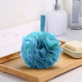 thumbnail image 4 of Esponja de Baño con Degradado Floral | Exfoliante Corporal Suave Que No Se Dispersa | Diseño Bicolor de 14 X 14 Cm con Asa para Colgar | Suave para Pieles Sensibles, 4 of 5