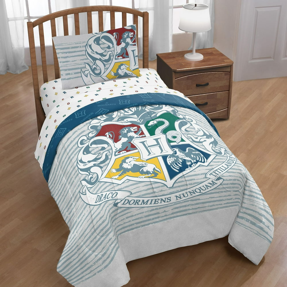 Harry Potter Hogwarts Crest Bed in a Bag Bedding Set w/ Reversible