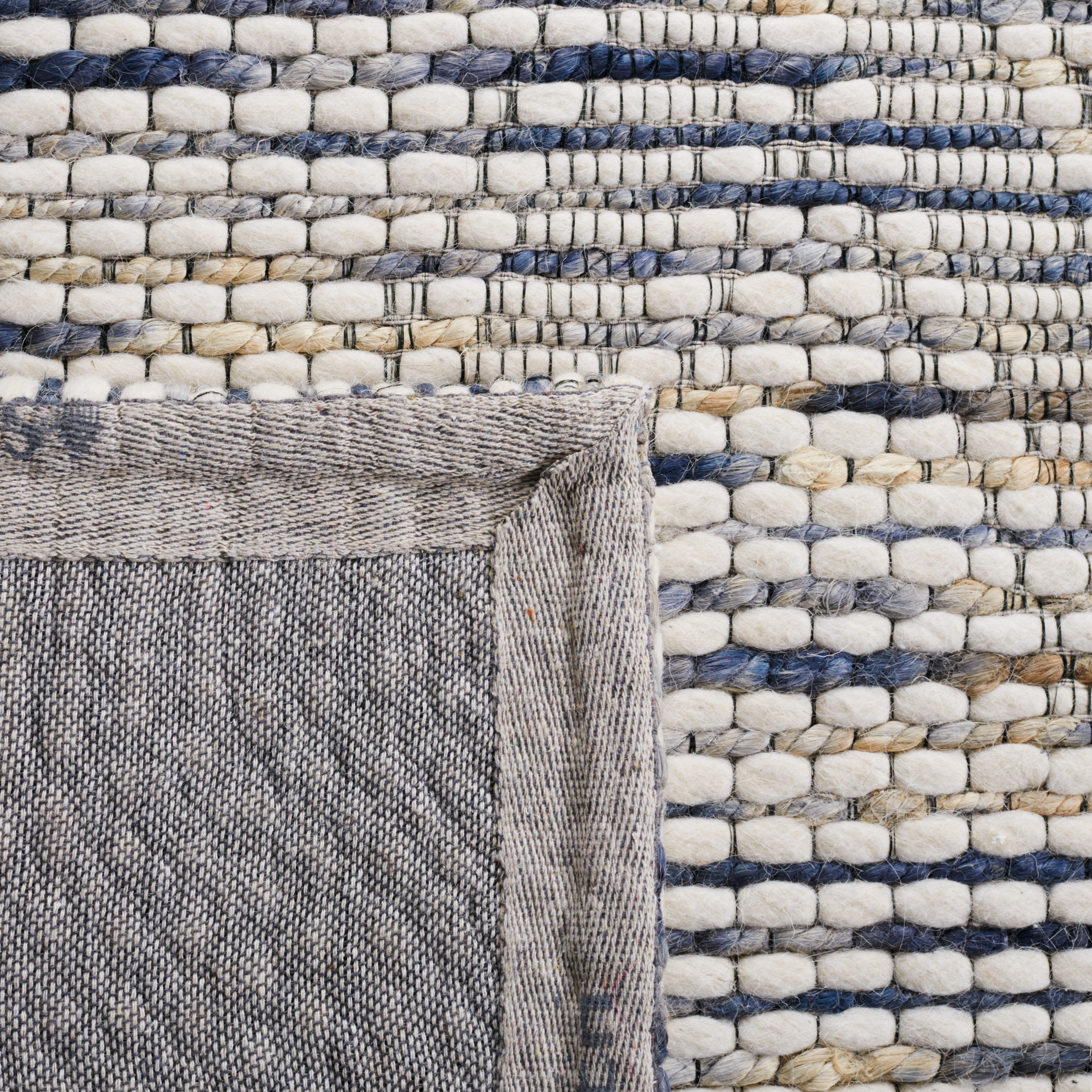 SAFAVIEH Marbella Zelma Diamond Area Rug, Ivory/Blue, 5' x 8'