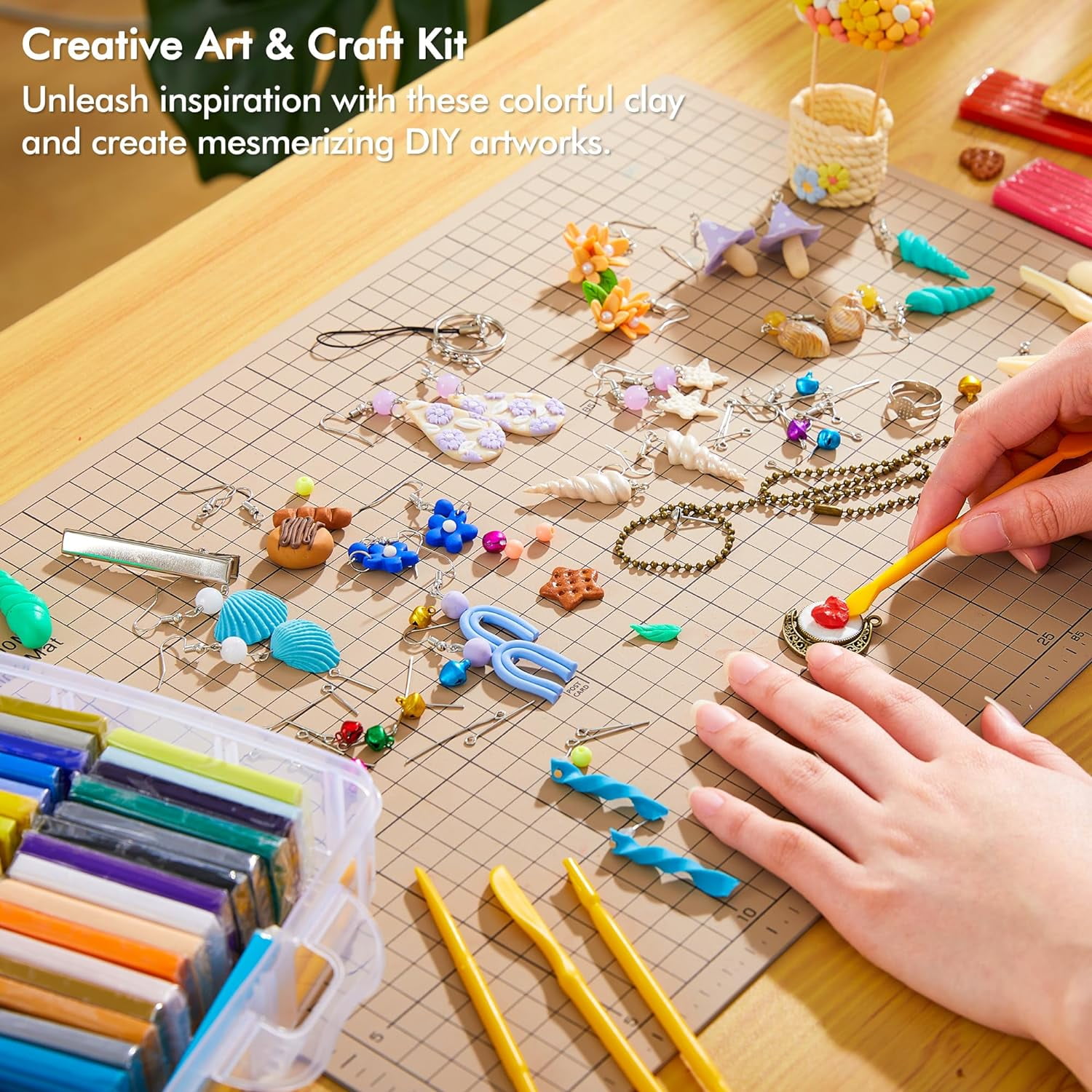 Polymer Clay, Shuttle Art 82 Colors Oven Bake Modeling Clay, Creative Clay Kit with 19 Clay Tools and 16 Kinds of Accessories, Non-Toxic, Non-Sticky, Ideal DIY Art Craft Clay Gift