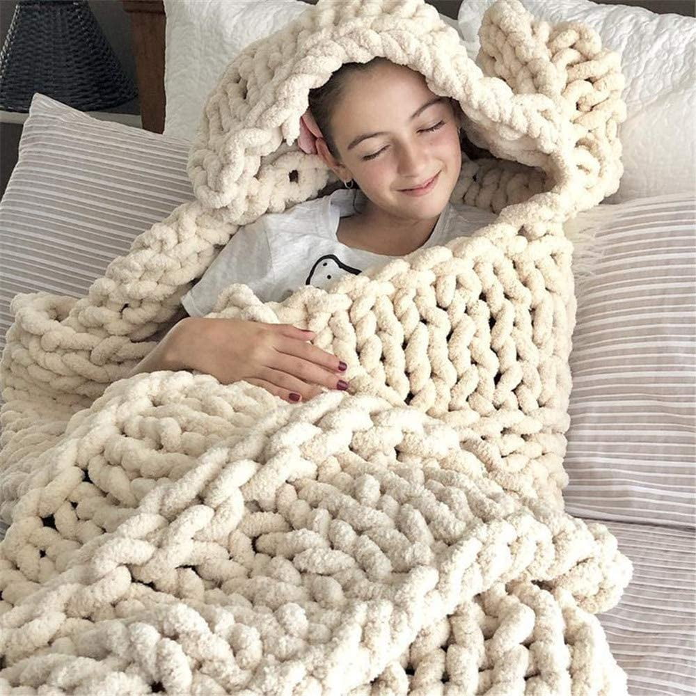 Knitted white throw blanket hotsell