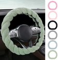 thumbnail image 1 of Housse de Volant de Voiture Ajustement Universel 14-15 Pouces / Douce Peluche Duveteuse Prise Antidérapante Protecteur Intérieur Chaud pour l'Hiver / Installation Facile / Convient à la Plupart des Voitures / Confort Douillet pour les Mains / Sécurité Antidérapante / Gris Bleu, 1 of 9
