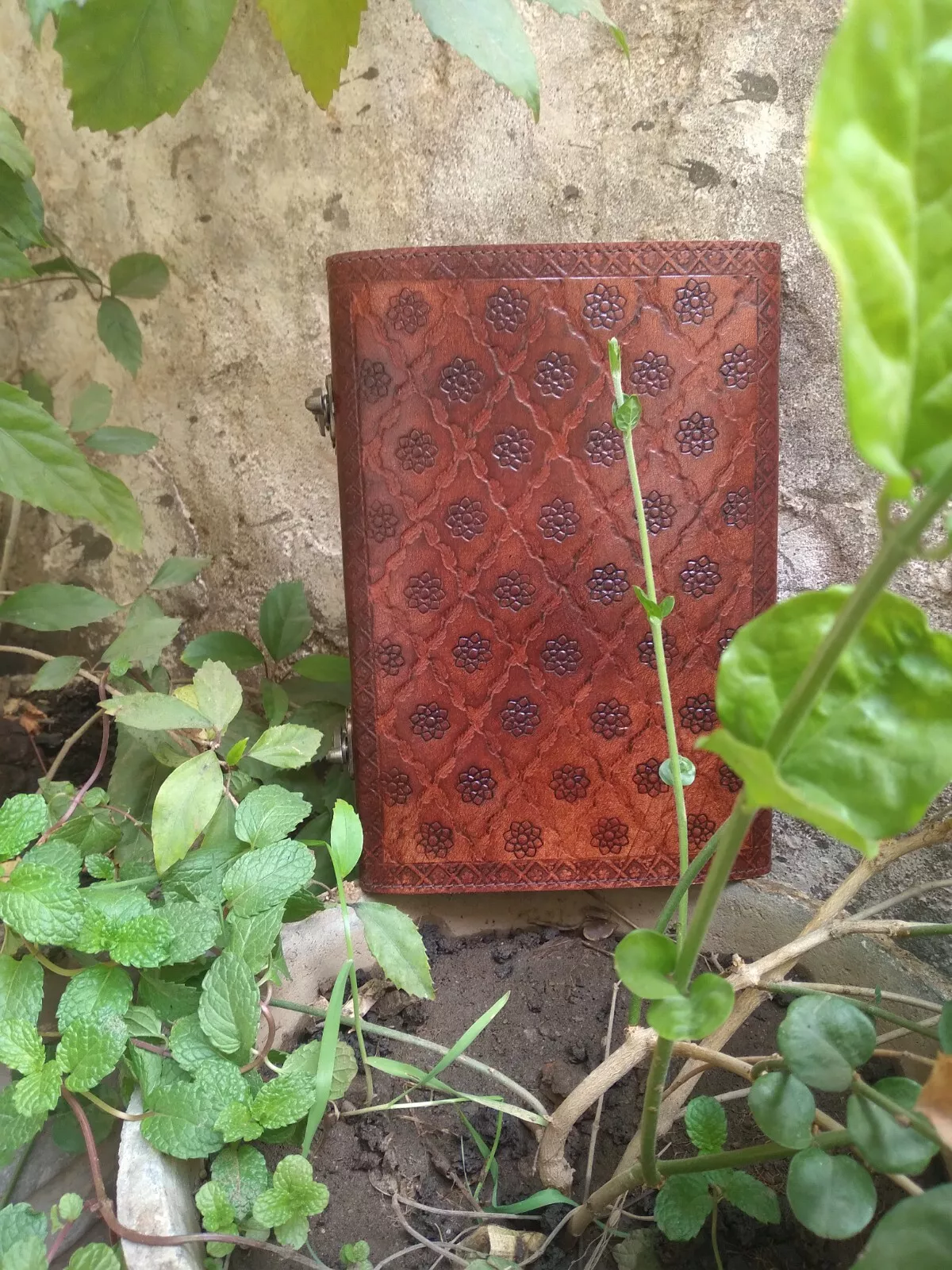 Handcrafted Embossed Witch Design Vintage Leather Bound Journal Seven Stone Grimoire Diary Blank Notebook For Men & Women