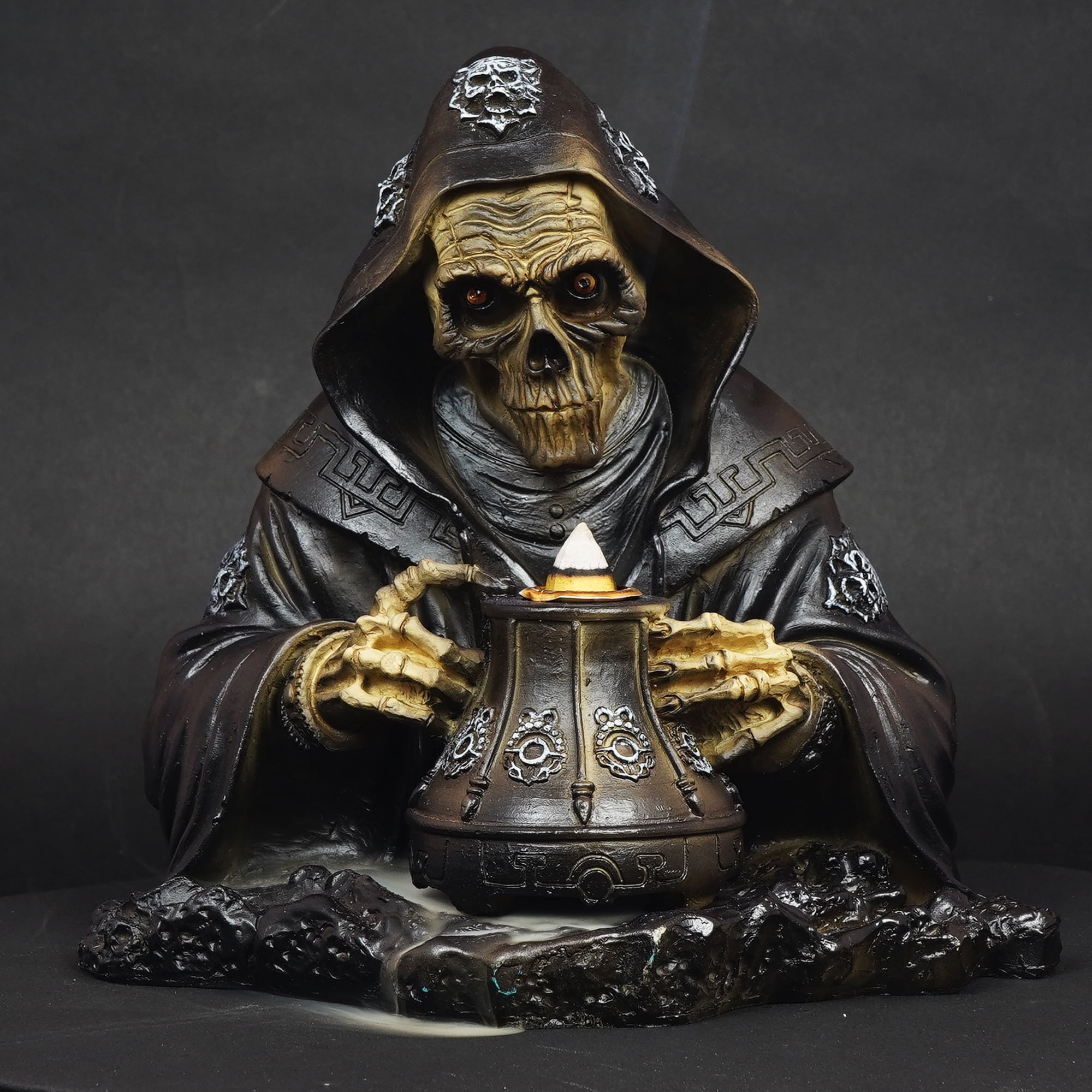 Reaper Backflow Incense Burner – Gothic Grim Reaper Design Polyresin Fountain Holder for Meditation, Aromatherapy, Halloween & Home Décor – Spooky Skull Incense Cone Holder Gifts