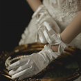 thumbnail image 1 of Guantes de novia de satén elástico negro con etiqueta de temperamento simple y encaje floral para vestido de boda, accesorios de boda, 1 of 6