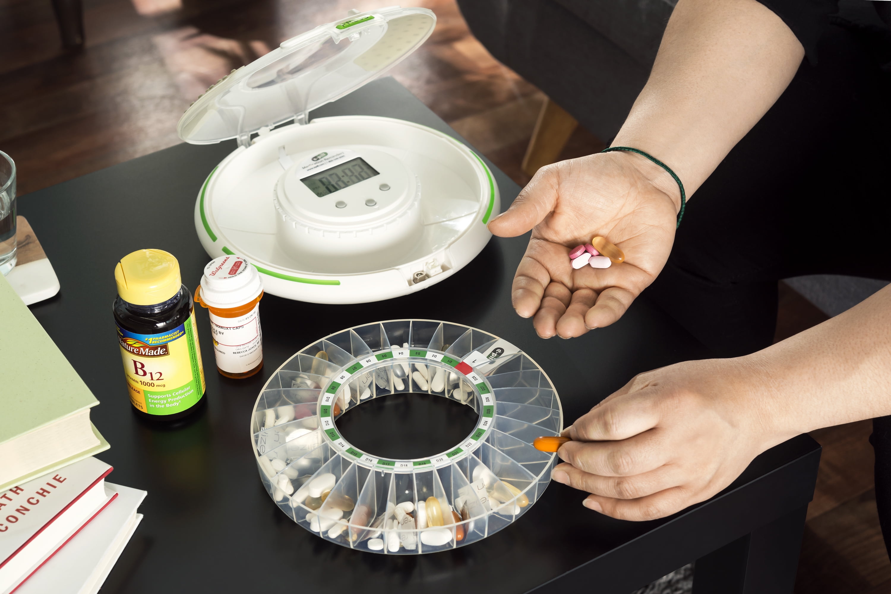 e-pill Voice - Locked Automatic Pill Dispenser - Reminds with a Friendly Voice