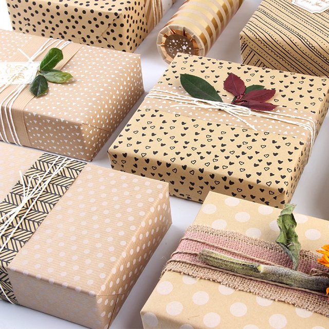 Papier d'Emballage Anti-Déformation Motif Adorable Imprimé Cœur Feuille de Papier Kraft pour Anniversaire