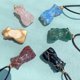 thumbnail image 5 of Collar de Cristal con forma de cuerpo yuxing Rojo 55926, 5 of 5