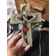 thumbnail image 4 of Venta Exclusiva Online, Decoración de dos cruces cinceladas entrelazadas en forma de corazón de acrílico Akmoler, 4 of 7