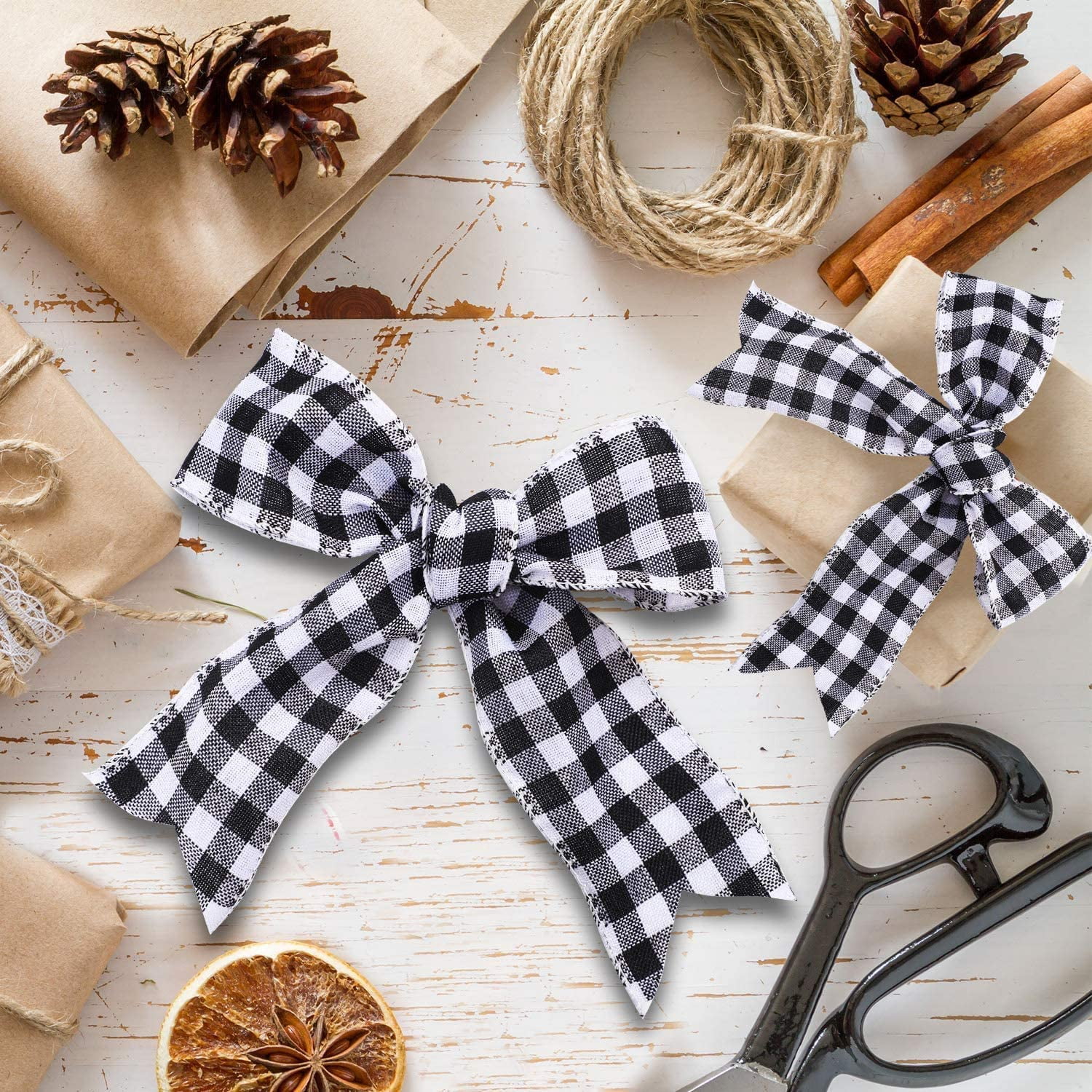 White and Black, 6.3cm x 6m Christmas Wreaths Craft 4 Rolls White and Black Plaid Burlap Christmas Wrapping Ribbon Gingham Christmas Tree Bows Wired Plaid Ribbon for Crafts Decoration White and Black, 6.3cm x 6m Christmas Wreaths Craft 4 Rolls White and Black Plaid Burlap Christmas Wrapping Ribbon Gingham Christmas Tree Bows Wired Plaid Ribbon for Crafts Decoration