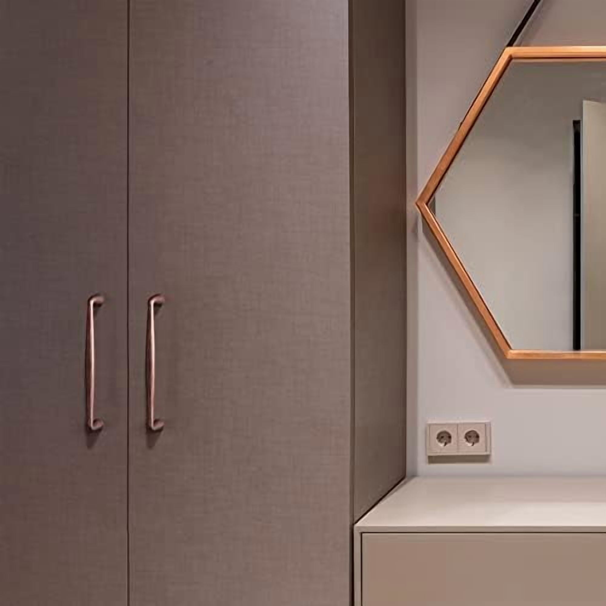 Vintage Retro Antique Copper Zinc Alloy Cabinet Handles - 7.56''(192mm) Hole Center Affordable Luxury Cabinet Pull Hardware for Bedroom, Kitchen, 6 Pack……