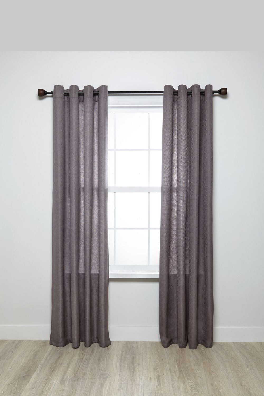 Jeu de tringles pour rideaux hometrends de 3/4 po en noir/noyer avec embouts de style urne en bois