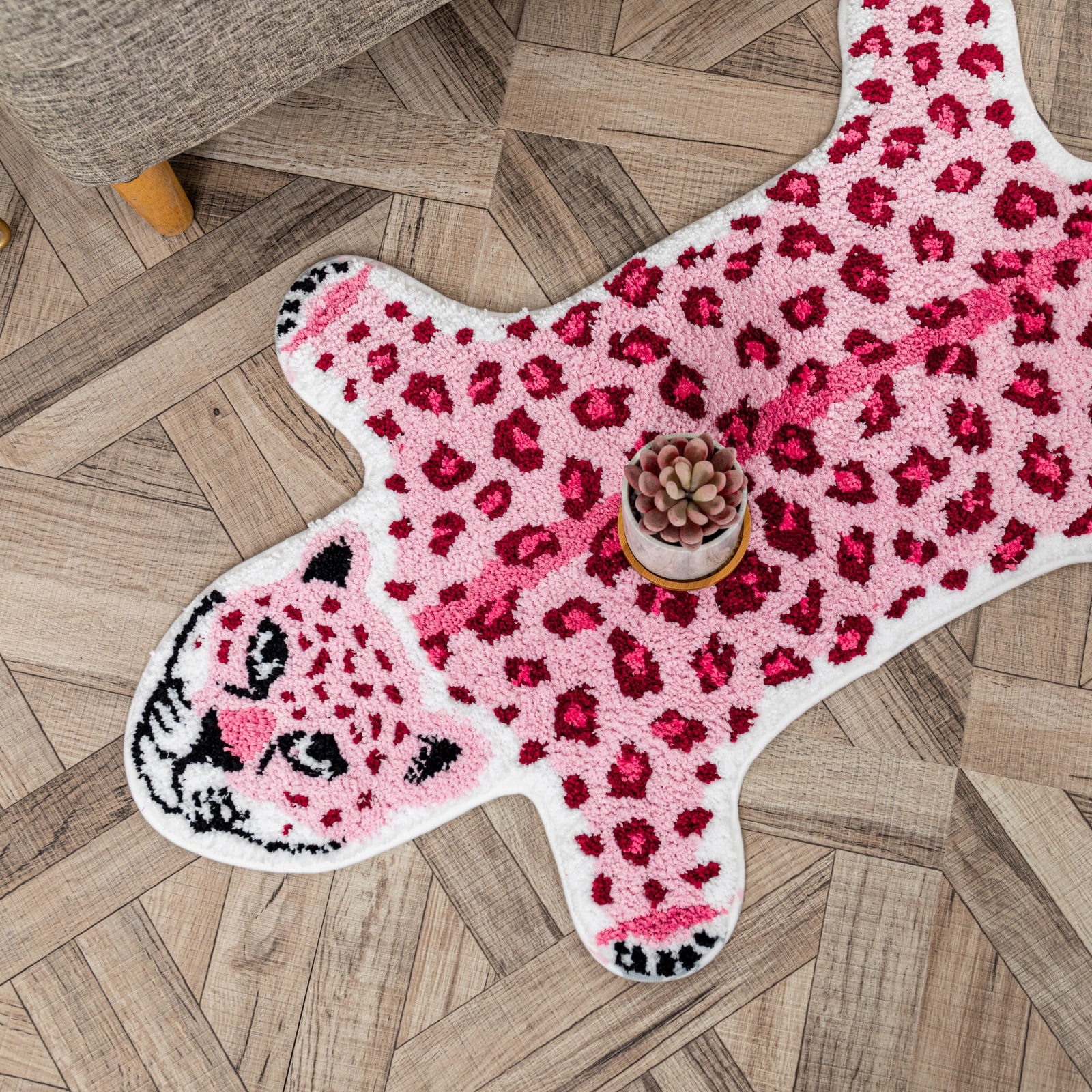 yingda1992 Leopard Shaped Bath Mat Non-Slip Cute Animals Bathroom Door Mat for Kitchen Bedroom Cartoon Shower Rug for Tub Soft Bathtub Mat Home Decor Pink 23.6x39.3in