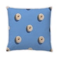 thumbnail image 2 of Ahgly Company Coussin d'Extérieur en Forme de Beignet, 18 Pouces par 18 Pouces, 2 of 6