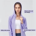 thumbnail image 4 of Chaqueta deportiva con capucha para mujer, bolsillos con cremallera completa y corte ajustado., 4 of 8