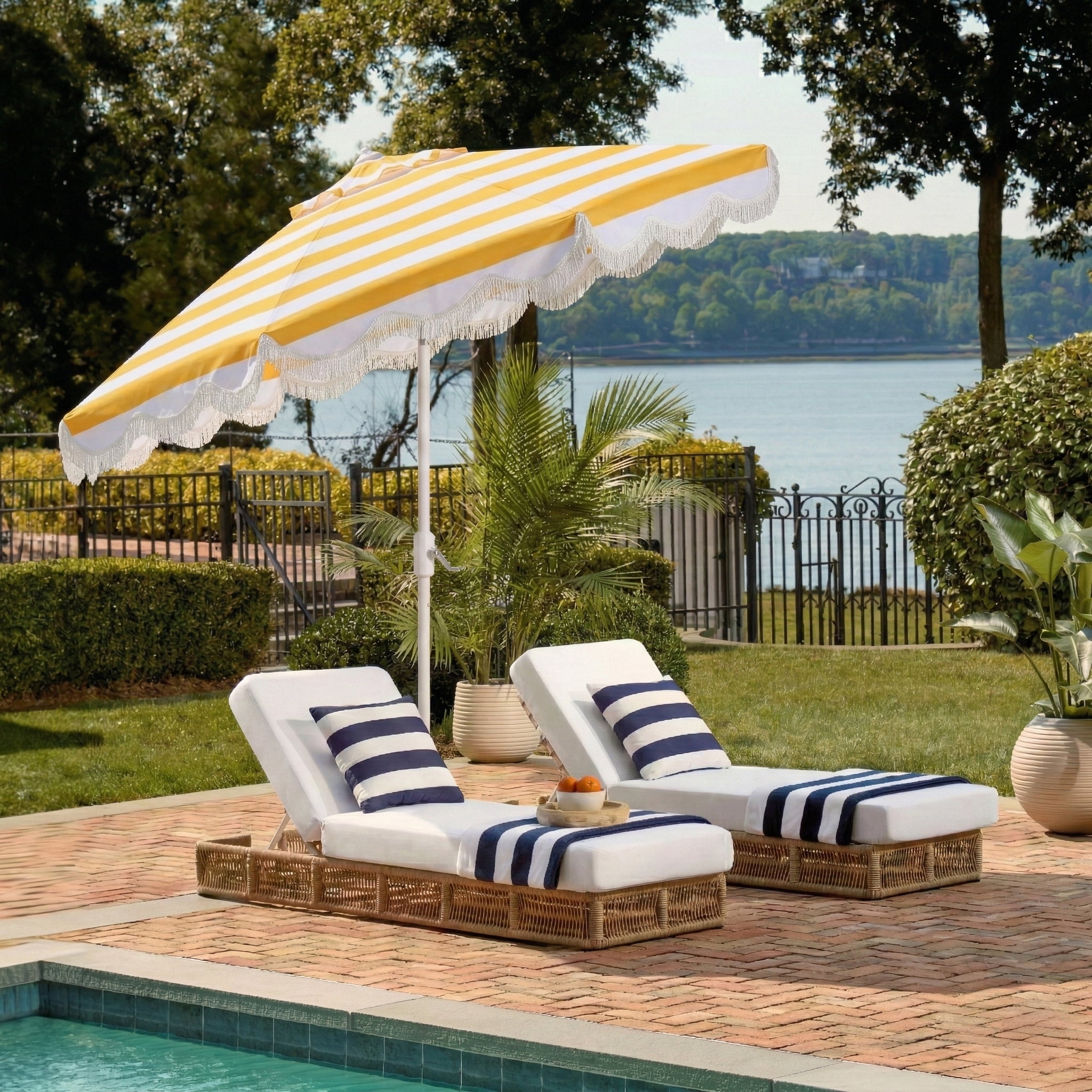 Safavieh Outdoor Lucerna 9ft Crank Umbrella, Yellow Stripe/White