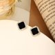 thumbnail image 4 of Pendientes de circonita cúbica, pendientes cuadrados de oro blanco con forma de lágrima redonda, hipoalergénicos para mujer, 4 of 5