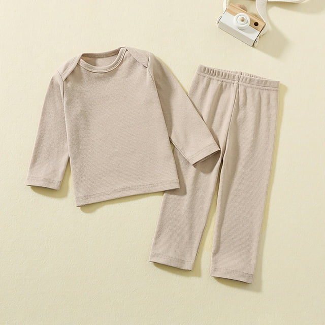 Ensemble de Sommeil pour Garçons pour un Usage Quotidien Décontracté à la Maison, Arrivée, avec Haut à Manches Longues et Pantalon, Tenue de Détente Confortable pour Enfants, Idéal pour un Usage Quotidien