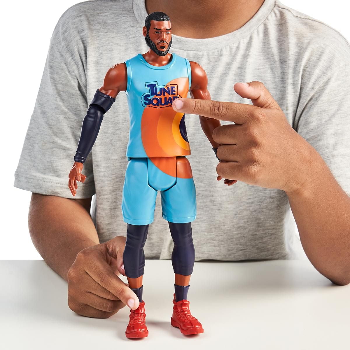 SPACE JAM S1 DELUXE LEBRON  BIG FIG