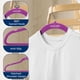 thumbnail image 5 of Ganchos de Terciopelo Premium Serenelife, Ahorradores de Espacio, Resistentes, con Gancho Metálico Giratorio de 360°, para Trajes, Pantalones y Vestidos, Morado, Pack 20, 5 of 6