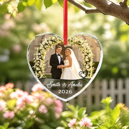 Personalized Wedding Glass Ornament with Custom Couple Names and Date, Newlywed Keepsake, Holiday Tree Decor and Gift for Partners or Family