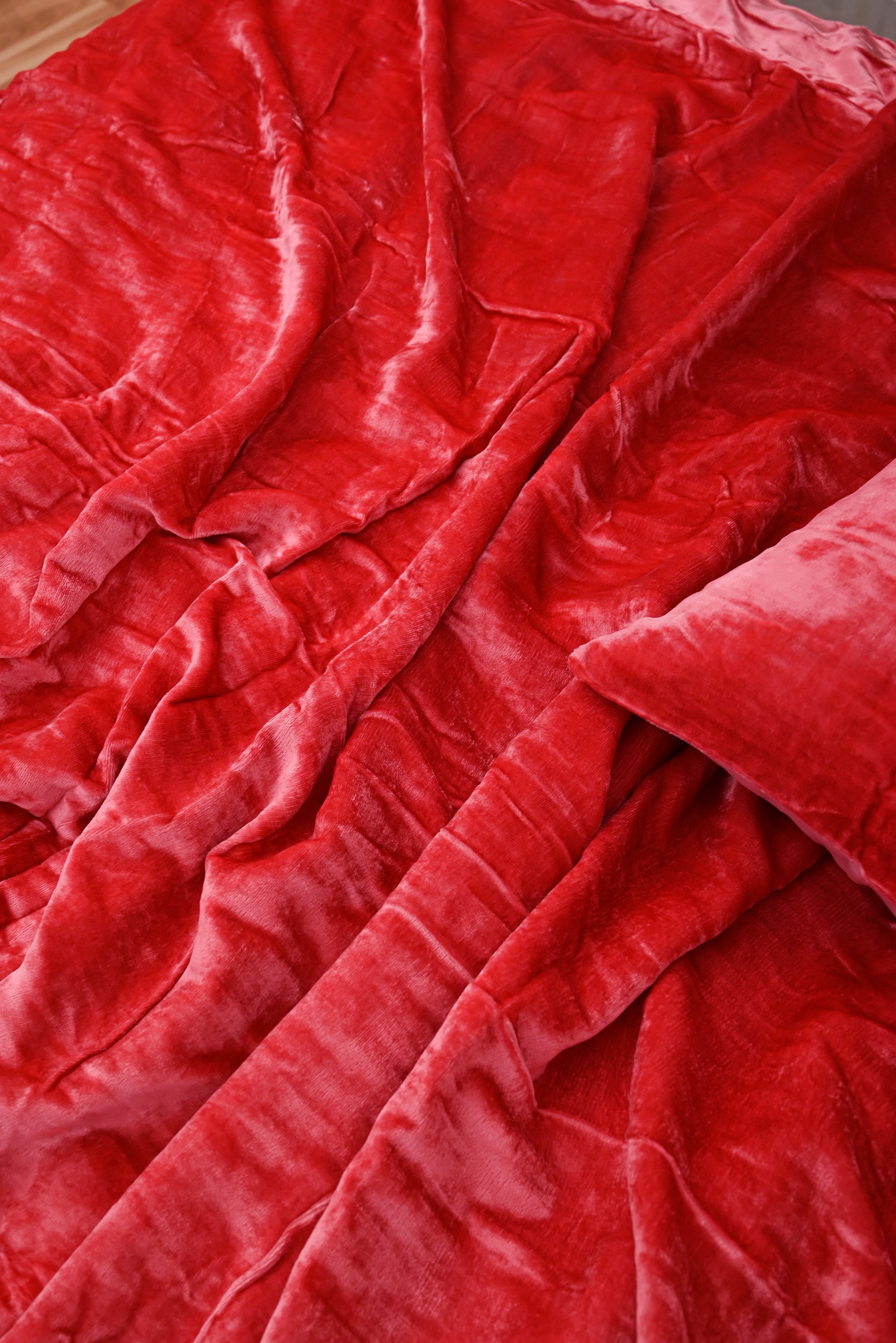 HandloomBazzar Ultra-Luxe Velvet Duvet Cover, Boho Bedding UO Comforter Donna Cover, 3 Pcs Set Pink Color Duvet Set, Velvet Bedding Set, California King Size 98" x 104"